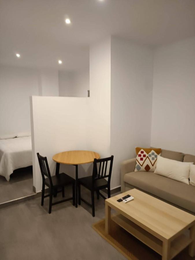 Ferienwohnung Complejo Pinta18 At1, At2 Y At3 Sevilla Exterior foto
